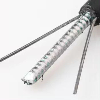 2 rdzenia Kabel światłowodowy GYXTW Kabel zewnętrzny z dwoma drutami stalowymi