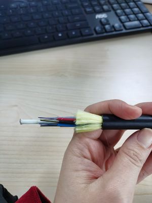 Kabel światłowodowy z pojedynczą osłoną G652d z przędzy aramidowej