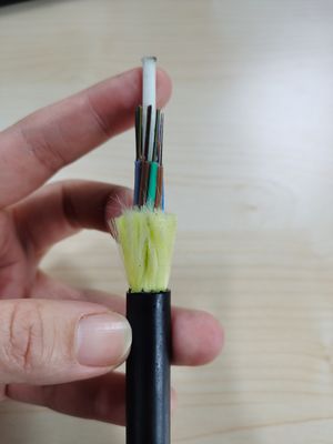 Napowietrzna pojedyncza kurtka Wszystkie dielektryczne samonośne ADSS Rozpiętość 200m 12 24 48-żyłowy kabel światłowodowy